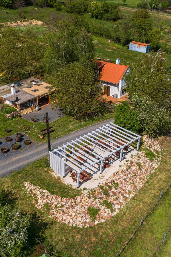 Tagyon Birtok Mandula Apartmanhaz Eksteriør billede