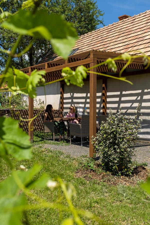 Tagyon Birtok Mandula Apartmanhaz Eksteriør billede